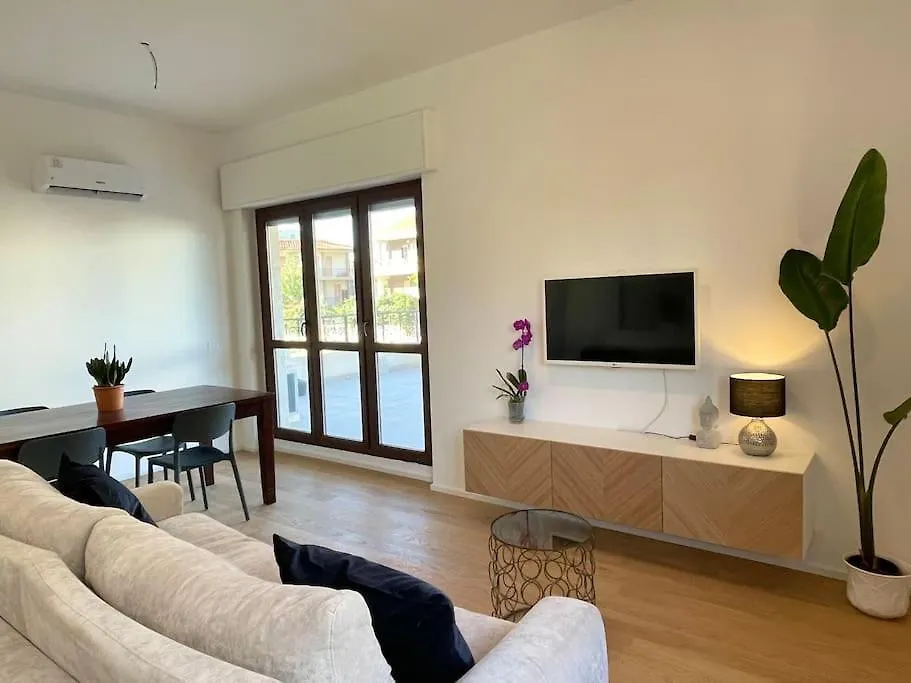 Poetto Beach House - Molara1 Cagliari 0*,  İtalya